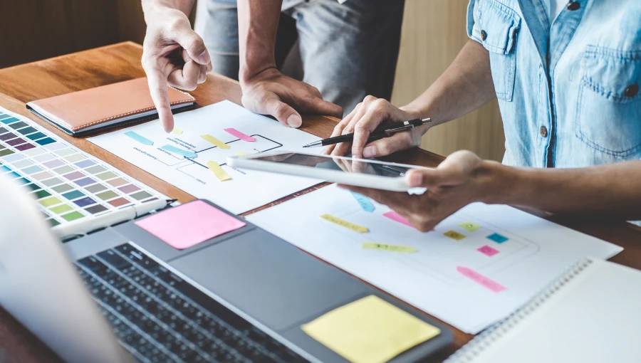 Mastering the creative design process: 4 ways to unleash innovation and collaboration